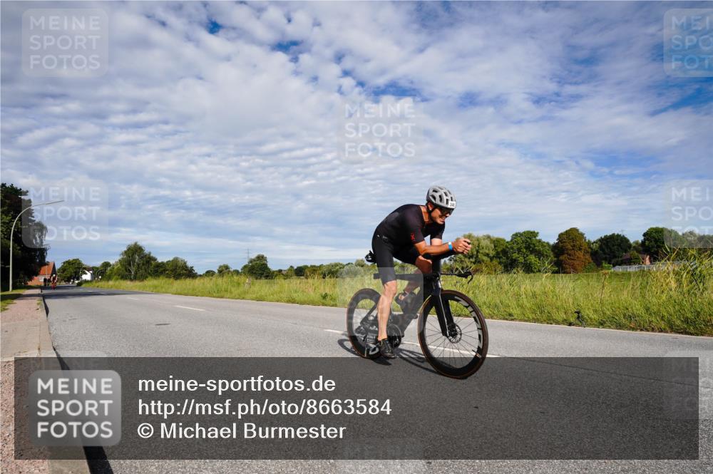 31.08.2025 - Elbe Triathlon Hamburg Michael Burmester http://msf.ph/oto/8663584 31.08.2025 09:39:36 Radfahren 346, 366, 478, 511, 548 meine-sportfotos.de