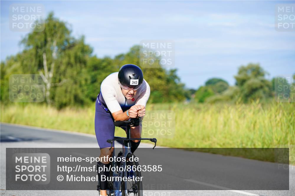 31.08.2025 - Elbe Triathlon Hamburg Michael Burmester http://msf.ph/oto/8663585 31.08.2025 09:18:21 Radfahren 343, 352, 463, 465 meine-sportfotos.de