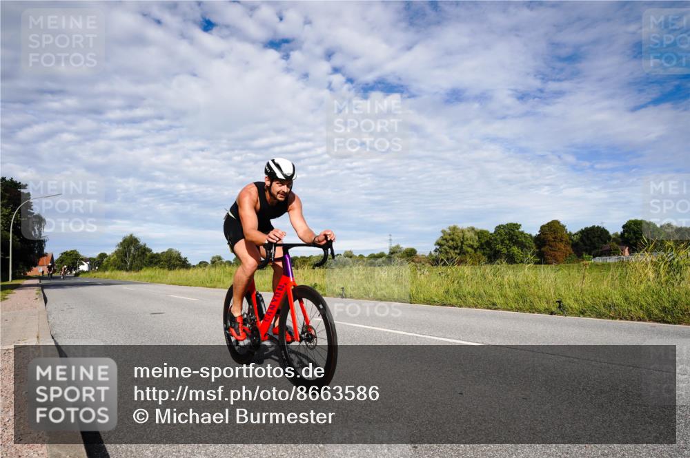 31.08.2025 - Elbe Triathlon Hamburg Michael Burmester http://msf.ph/oto/8663586 31.08.2025 09:39:41 Radfahren 388, 514, 548 meine-sportfotos.de