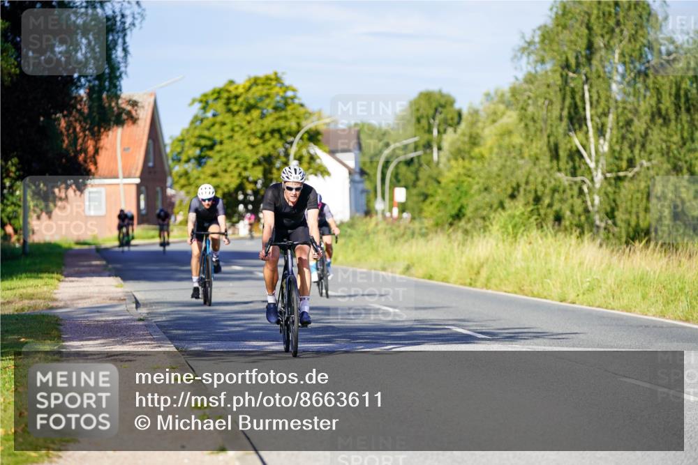 31.08.2025 - Elbe Triathlon Hamburg Michael Burmester http://msf.ph/oto/8663611 31.08.2025 09:18:39 Radfahren 416, 510, 547, 618 meine-sportfotos.de