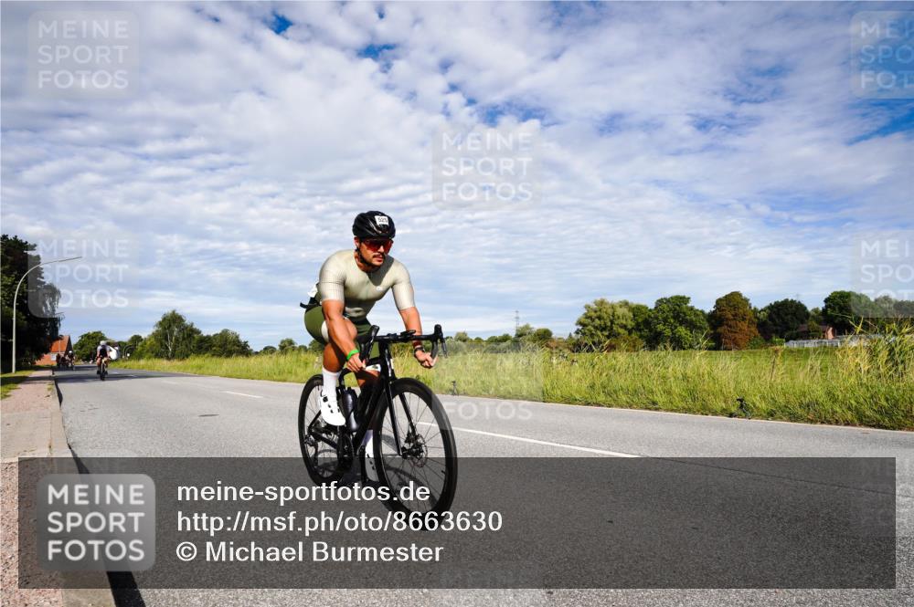 31.08.2025 - Elbe Triathlon Hamburg Michael Burmester http://msf.ph/oto/8663630 31.08.2025 09:40:15 Radfahren 265, 316, 434, 459, 525, 625, 785 meine-sportfotos.de