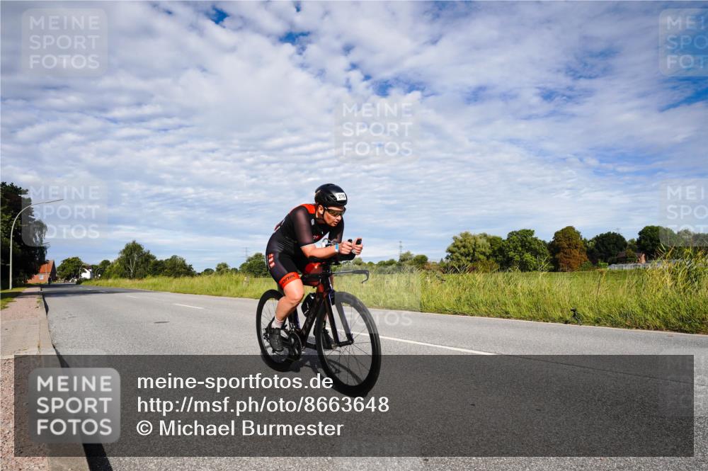 31.08.2025 - Elbe Triathlon Hamburg Michael Burmester http://msf.ph/oto/8663648 31.08.2025 09:40:29 Radfahren 279, 288, 535 meine-sportfotos.de