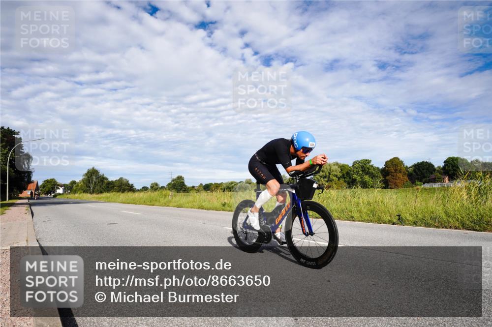 31.08.2025 - Elbe Triathlon Hamburg Michael Burmester http://msf.ph/oto/8663650 31.08.2025 09:40:36 Radfahren 341, 535, 716, 805 meine-sportfotos.de