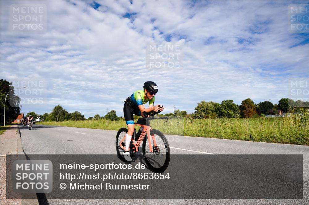 31.08.2025 - Elbe Triathlon Hamburg Michael Burmester http://msf.ph/oto/8663654 31.08.2025 09:40:41 Radfahren 246, 341, 415, 417, 444, 451, 619, 716, 805, 830 meine-sportfotos.de