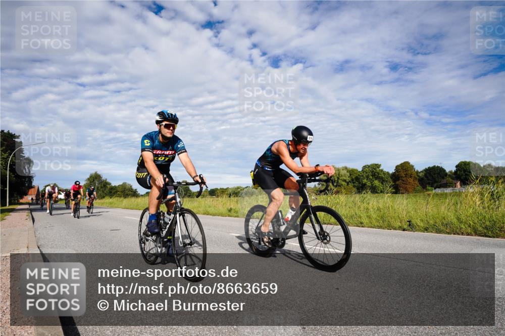 31.08.2025 - Elbe Triathlon Hamburg Michael Burmester http://msf.ph/oto/8663659 31.08.2025 09:40:45 Radfahren 246, 341, 415, 417, 444, 451, 477, 619, 716, 830, 840 meine-sportfotos.de