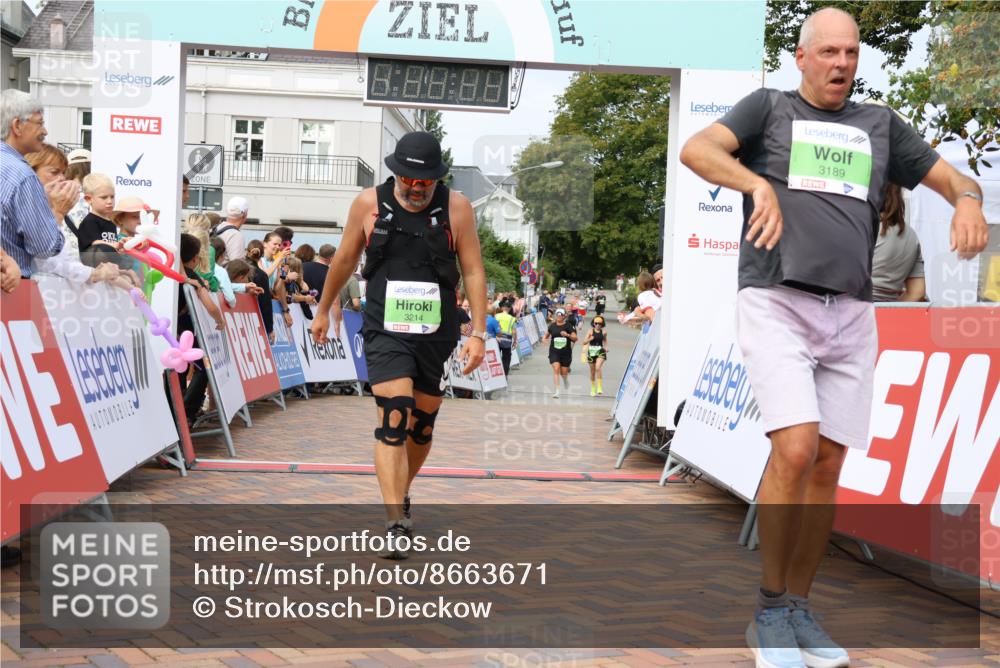 31.08.2025 - 21. Blankeneser Heldenlauf Strokosch-Dieckow http://msf.ph/oto/8663671 31.08.2025 11:20:19 Ziel 3214, 3189 meine-sportfotos.de