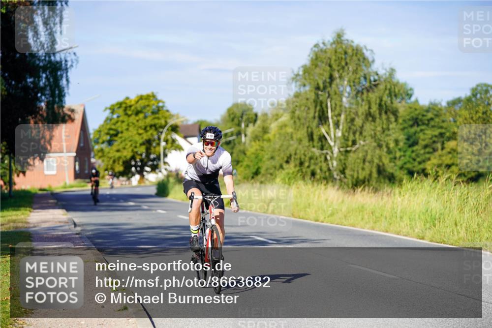 31.08.2025 - Elbe Triathlon Hamburg Michael Burmester http://msf.ph/oto/8663682 31.08.2025 09:19:06 Radfahren 410, 450 meine-sportfotos.de