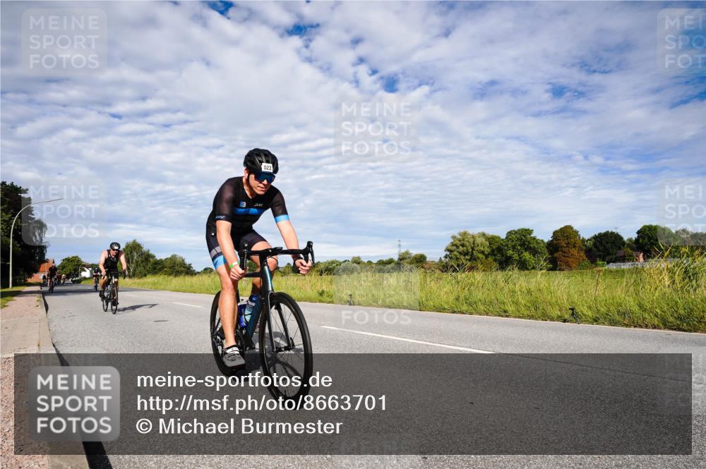 31.08.2025 - Elbe Triathlon Hamburg Michael Burmester http://msf.ph/oto/8663701 31.08.2025 09:41:11 Radfahren 261, 445, 523, 672, 673, 679, 692, 815, 848, 887 meine-sportfotos.de