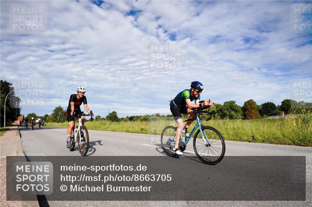 31.08.2025 - Elbe Triathlon Hamburg Michael Burmester http://msf.ph/oto/8663705 31.08.2025 09:41:14 Radfahren 261, 318, 395, 445, 523, 650, 672, 679, 692, 815, 853, 887 meine-sportfotos.de