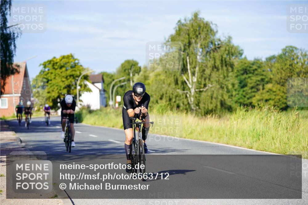 31.08.2025 - Elbe Triathlon Hamburg Michael Burmester http://msf.ph/oto/8663712 31.08.2025 09:19:29 Radfahren 319, 526, 636, 646 meine-sportfotos.de