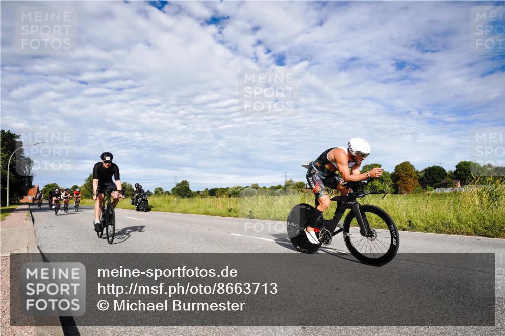 31.08.2025 - Elbe Triathlon Hamburg Michael Burmester http://msf.ph/oto/8663713 31.08.2025 09:41:17 Radfahren 261, 318, 395, 445, 630, 650, 672, 692, 815, 853, 887 meine-sportfotos.de