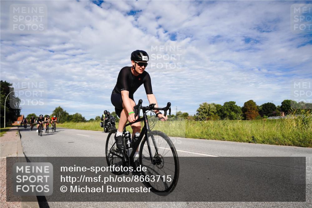 31.08.2025 - Elbe Triathlon Hamburg Michael Burmester http://msf.ph/oto/8663715 31.08.2025 09:41:18 Radfahren 261, 318, 395, 445, 630, 650, 672, 815, 851, 853 meine-sportfotos.de