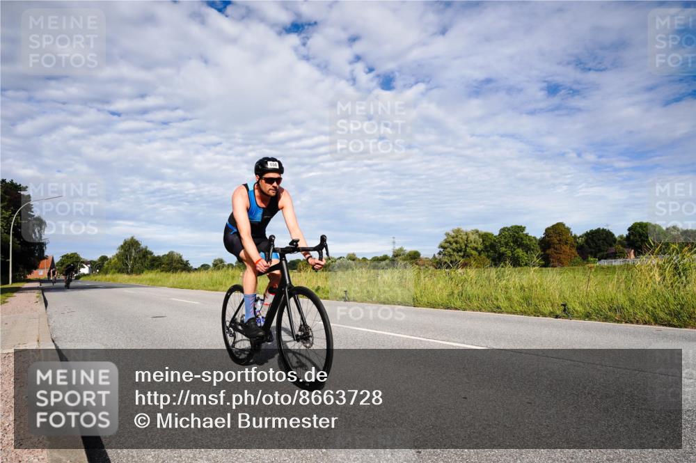 31.08.2025 - Elbe Triathlon Hamburg Michael Burmester http://msf.ph/oto/8663728 31.08.2025 09:41:21 Radfahren 318, 395, 630, 650, 815, 851, 853 meine-sportfotos.de