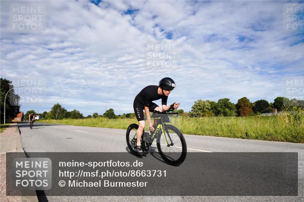 31.08.2025 - Elbe Triathlon Hamburg Michael Burmester http://msf.ph/oto/8663731 31.08.2025 09:41:23 Radfahren 630, 650, 821, 851 meine-sportfotos.de