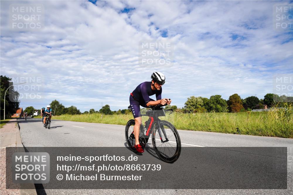 31.08.2025 - Elbe Triathlon Hamburg Michael Burmester http://msf.ph/oto/8663739 31.08.2025 09:41:37 Radfahren 302, 368, 608, 631, 678, 813 meine-sportfotos.de