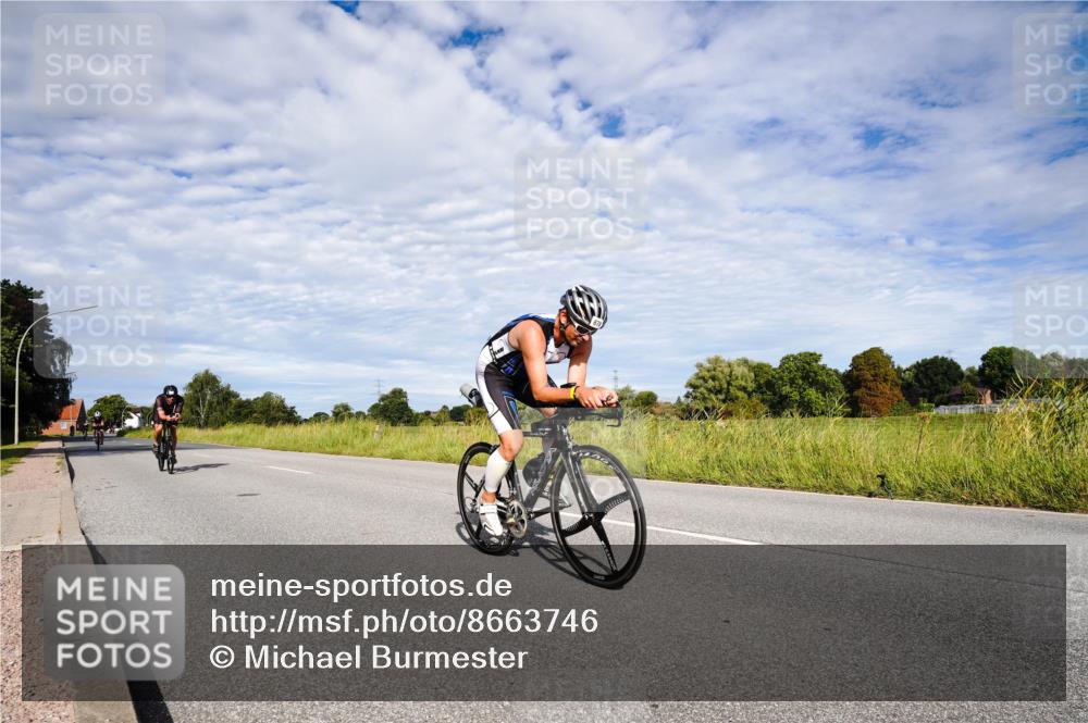 31.08.2025 - Elbe Triathlon Hamburg Michael Burmester http://msf.ph/oto/8663746 31.08.2025 09:41:40 Radfahren 302, 368, 608, 678, 813, 829 meine-sportfotos.de