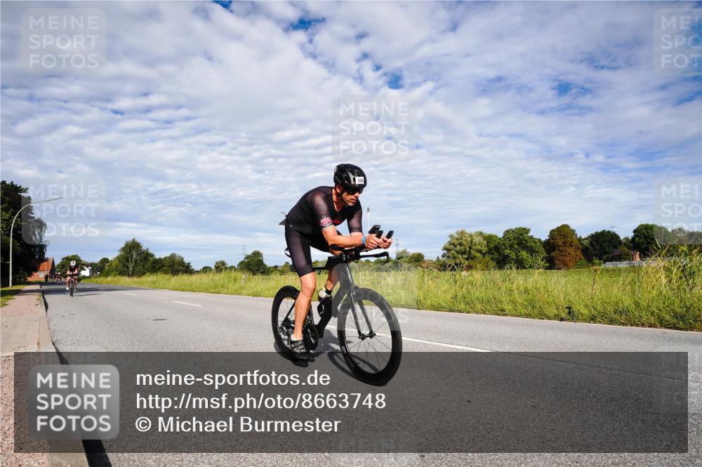 31.08.2025 - Elbe Triathlon Hamburg Michael Burmester http://msf.ph/oto/8663748 31.08.2025 09:41:41 Radfahren 368, 608, 678, 813, 829 meine-sportfotos.de