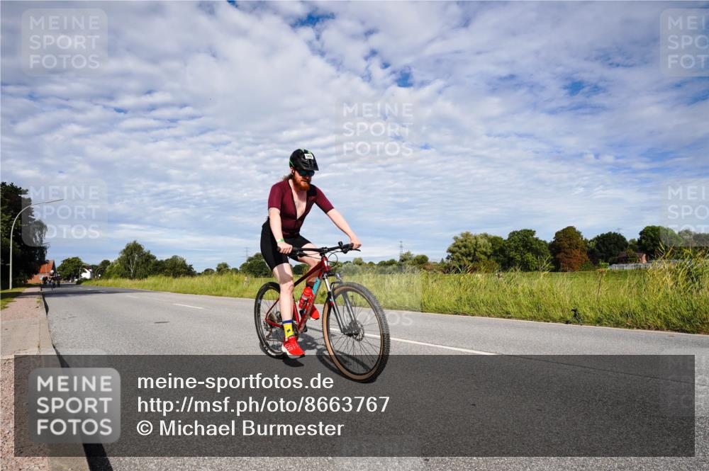 31.08.2025 - Elbe Triathlon Hamburg Michael Burmester http://msf.ph/oto/8663767 31.08.2025 09:42:04 Radfahren 465, 487, 508, 590, 722 meine-sportfotos.de
