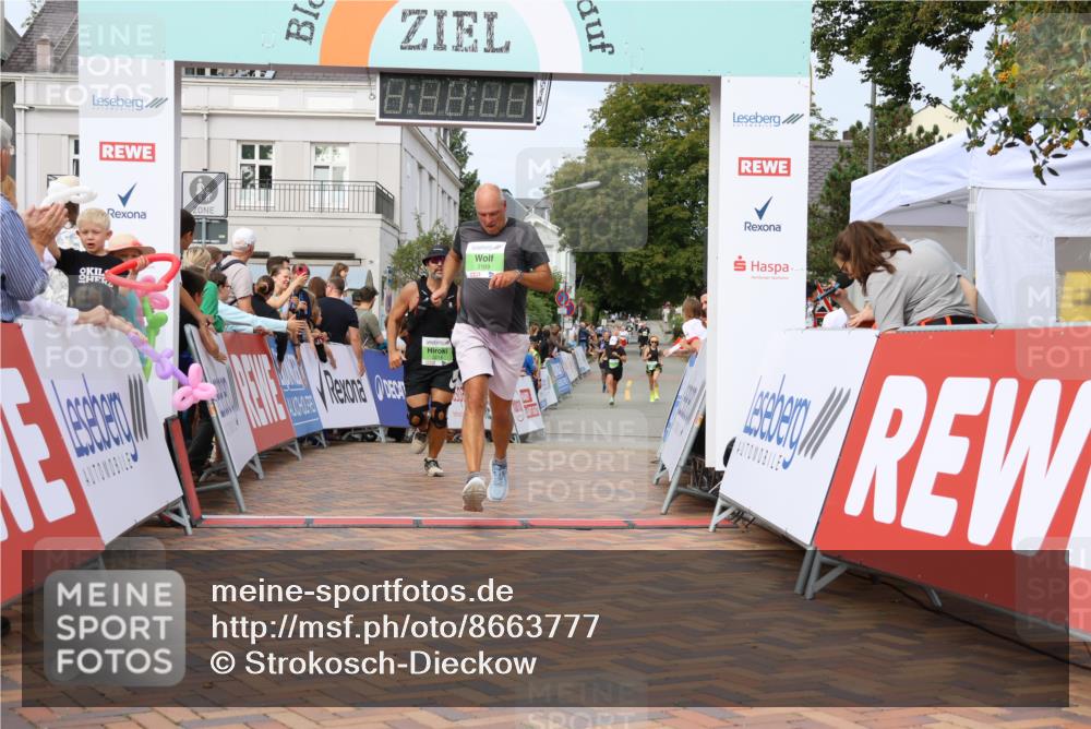 31.08.2025 - 21. Blankeneser Heldenlauf Strokosch-Dieckow http://msf.ph/oto/8663777 31.08.2025 11:20:17 Ziel 3310, 3214, 3189 meine-sportfotos.de