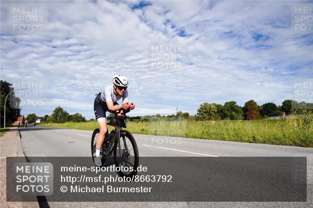 31.08.2025 - Elbe Triathlon Hamburg Michael Burmester http://msf.ph/oto/8663792 31.08.2025 09:42:37 Radfahren 247, 269, 643, 811 meine-sportfotos.de