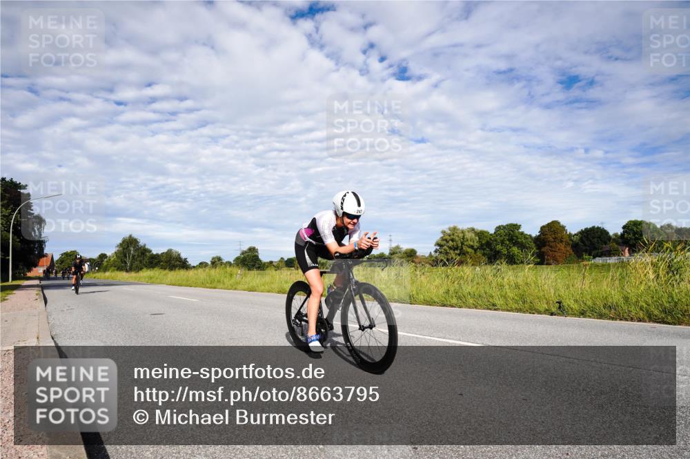 31.08.2025 - Elbe Triathlon Hamburg Michael Burmester http://msf.ph/oto/8663795 31.08.2025 09:42:41 Radfahren 247, 361, 505, 615, 811, 884 meine-sportfotos.de