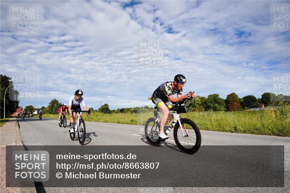 31.08.2025 - Elbe Triathlon Hamburg Michael Burmester http://msf.ph/oto/8663807 31.08.2025 09:42:50 Radfahren 268, 311, 361, 438, 486, 490, 505, 522, 615, 629, 648, 665, 715, 882, 884, 893 meine-sportfotos.de