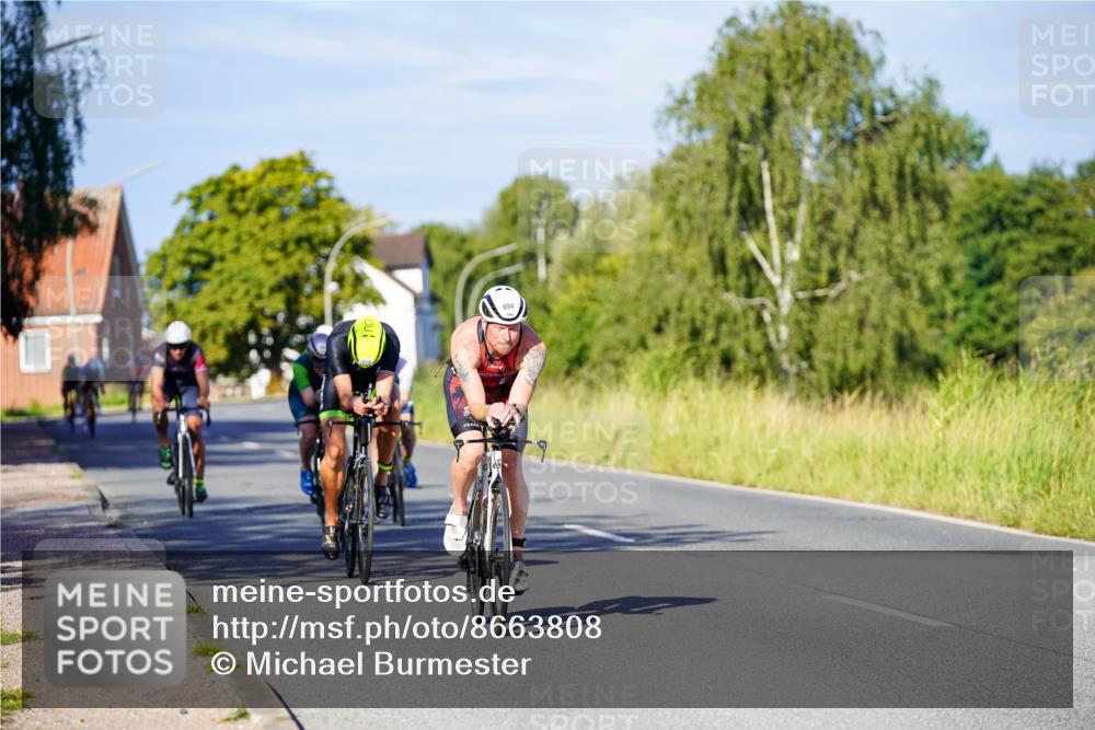 31.08.2025 - Elbe Triathlon Hamburg Michael Burmester http://msf.ph/oto/8663808 31.08.2025 09:20:30 Radfahren 172, 283, 314, 340, 342, 694 meine-sportfotos.de