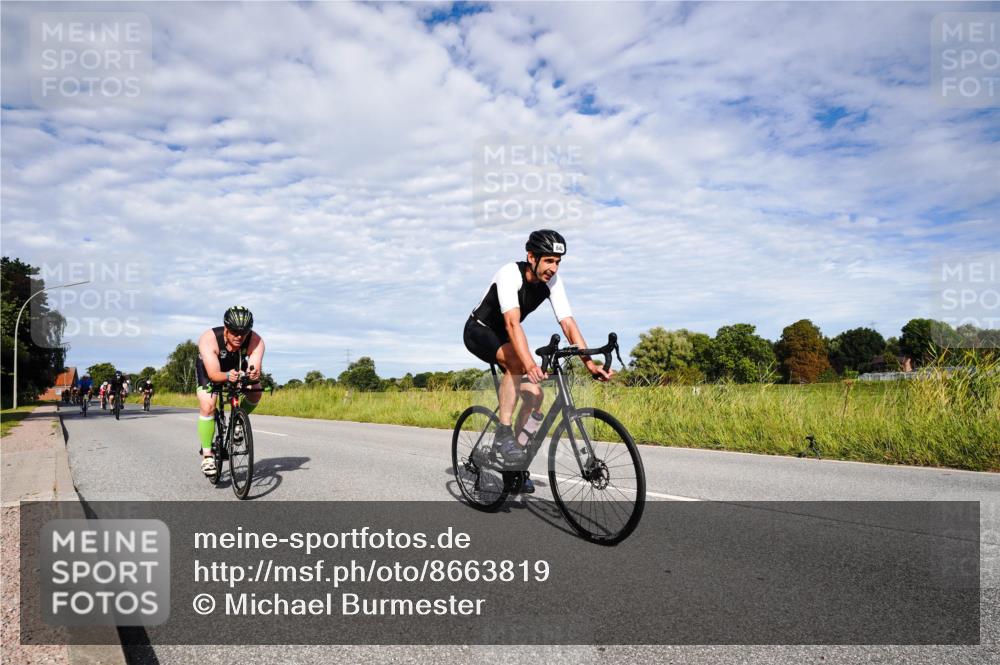 31.08.2025 - Elbe Triathlon Hamburg Michael Burmester http://msf.ph/oto/8663819 31.08.2025 09:42:54 Radfahren 311, 414, 438, 486, 490, 522, 629, 648, 665, 837, 882 meine-sportfotos.de