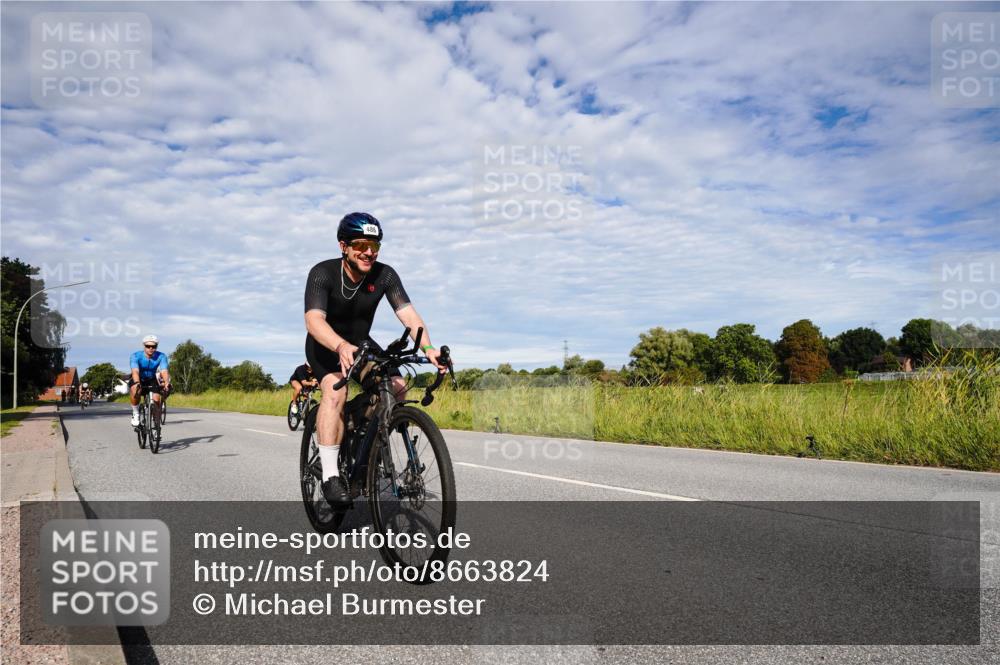 31.08.2025 - Elbe Triathlon Hamburg Michael Burmester http://msf.ph/oto/8663824 31.08.2025 09:42:56 Radfahren 311, 324, 414, 438, 486, 490, 623, 648, 665, 732, 833, 837, 882 meine-sportfotos.de
