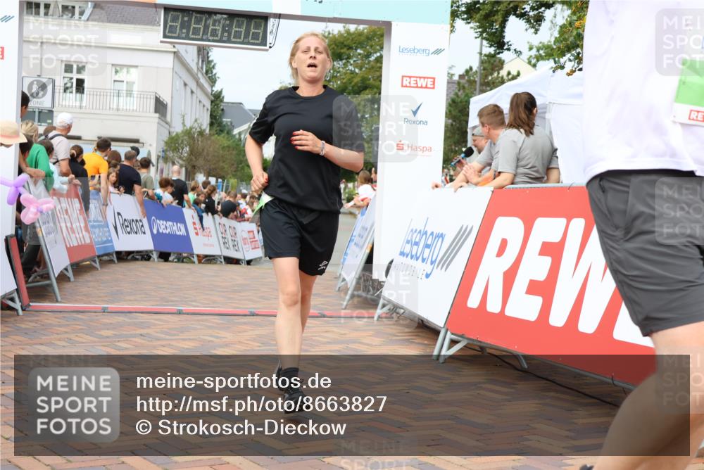 31.08.2025 - 21. Blankeneser Heldenlauf Strokosch-Dieckow http://msf.ph/oto/8663827 31.08.2025 11:20:11 Ziel 3566, 3310, 3042 meine-sportfotos.de