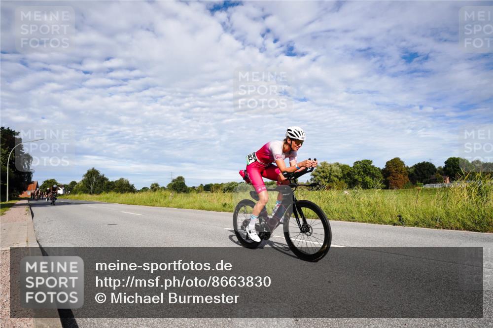 31.08.2025 - Elbe Triathlon Hamburg Michael Burmester http://msf.ph/oto/8663830 31.08.2025 09:42:58 Radfahren 324, 414, 438, 486, 623, 624, 665, 732, 833, 837, 882 meine-sportfotos.de