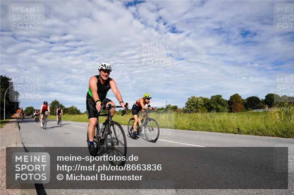 31.08.2025 - Elbe Triathlon Hamburg Michael Burmester http://msf.ph/oto/8663836 31.08.2025 09:43:03 Radfahren 321, 324, 414, 605, 623, 624, 732, 795, 833, 837 meine-sportfotos.de