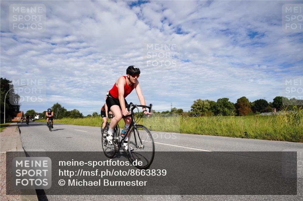 31.08.2025 - Elbe Triathlon Hamburg Michael Burmester http://msf.ph/oto/8663839 31.08.2025 09:43:04 Radfahren 321, 324, 605, 623, 624, 732, 795, 833, 837 meine-sportfotos.de