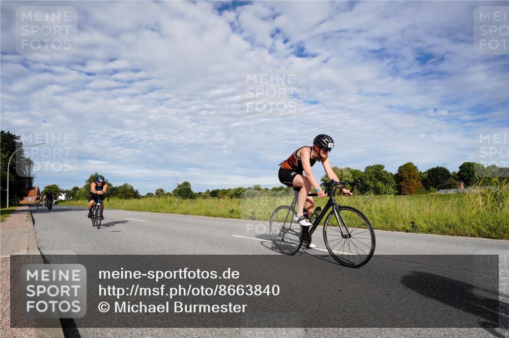 31.08.2025 - Elbe Triathlon Hamburg Michael Burmester http://msf.ph/oto/8663840 31.08.2025 09:43:04 Radfahren 321, 324, 605, 623, 624, 732, 795, 833, 837 meine-sportfotos.de