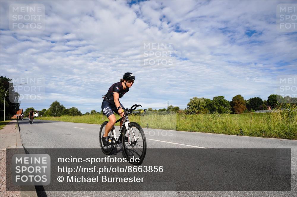 31.08.2025 - Elbe Triathlon Hamburg Michael Burmester http://msf.ph/oto/8663856 31.08.2025 09:43:24 Radfahren 249, 383, 567, 680, 779, 835 meine-sportfotos.de
