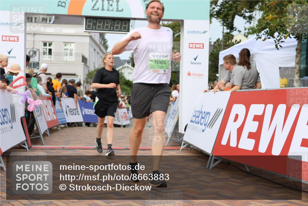 31.08.2025 - 21. Blankeneser Heldenlauf Strokosch-Dieckow http://msf.ph/oto/8663883 31.08.2025 11:20:10 Ziel 3566, 3310, 3042 meine-sportfotos.de