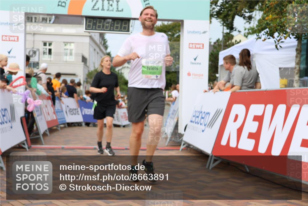 31.08.2025 - 21. Blankeneser Heldenlauf Strokosch-Dieckow http://msf.ph/oto/8663891 31.08.2025 11:20:10 Ziel 3566, 3310, 3042 meine-sportfotos.de