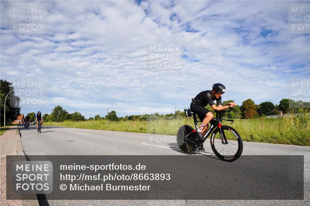 31.08.2025 - Elbe Triathlon Hamburg Michael Burmester http://msf.ph/oto/8663893 31.08.2025 09:43:54 Radfahren 377, 450, 563, 610, 634, 770 meine-sportfotos.de