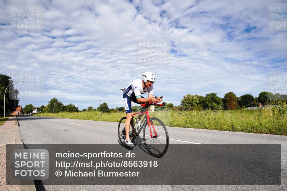 31.08.2025 - Elbe Triathlon Hamburg Michael Burmester http://msf.ph/oto/8663918 31.08.2025 09:44:21 Radfahren 719 meine-sportfotos.de