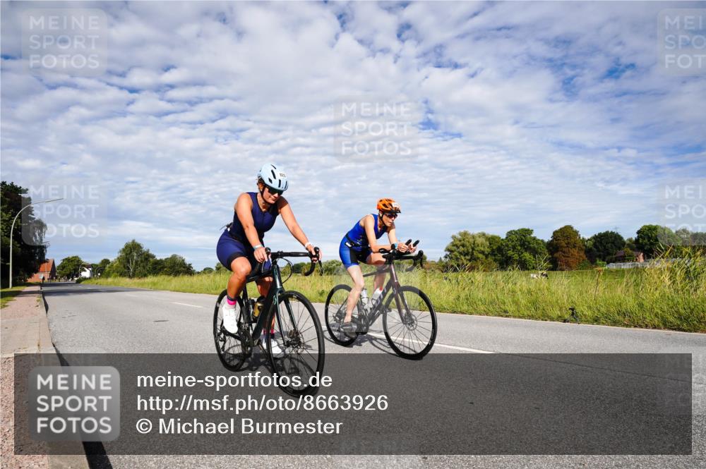 31.08.2025 - Elbe Triathlon Hamburg Michael Burmester http://msf.ph/oto/8663926 31.08.2025 09:44:35 Radfahren 667, 825, 919 meine-sportfotos.de