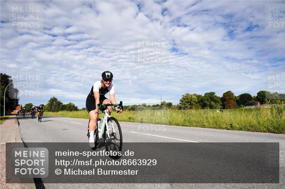 31.08.2025 - Elbe Triathlon Hamburg Michael Burmester http://msf.ph/oto/8663929 31.08.2025 09:44:48 Radfahren 259, 298, 617, 669, 737, 823, 869, 881 meine-sportfotos.de