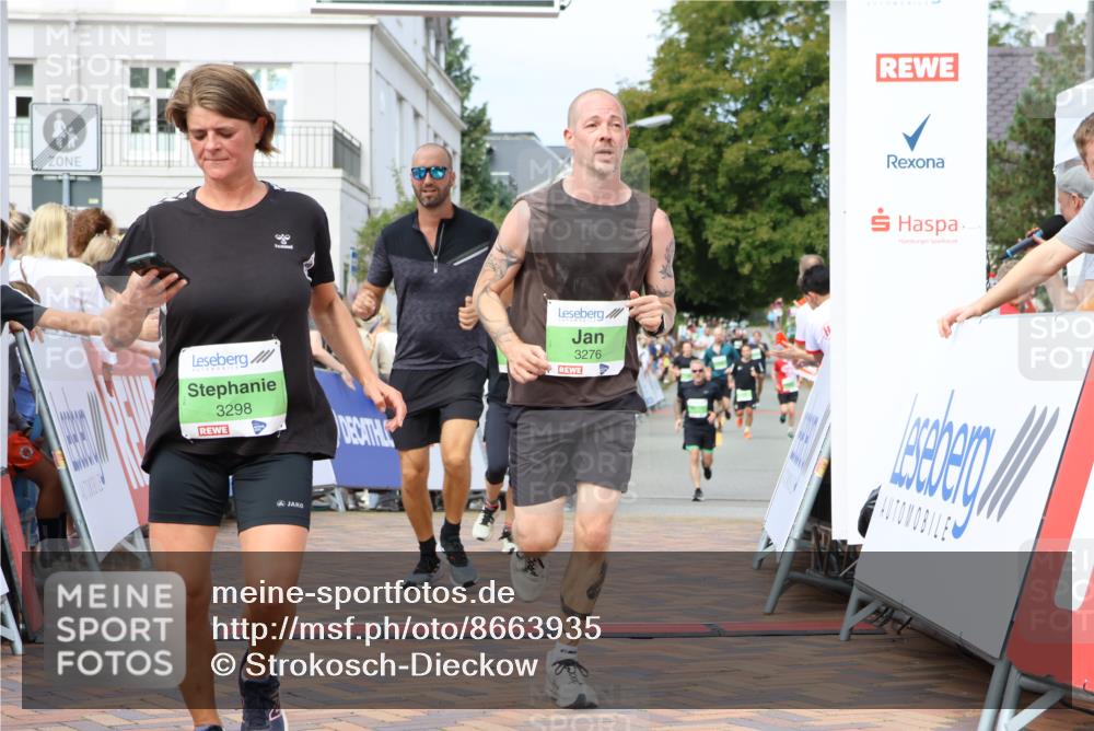31.08.2025 - 21. Blankeneser Heldenlauf Strokosch-Dieckow http://msf.ph/oto/8663935 31.08.2025 11:01:37 Ziel 3082, 3298, 3276, 3109, 3712 meine-sportfotos.de