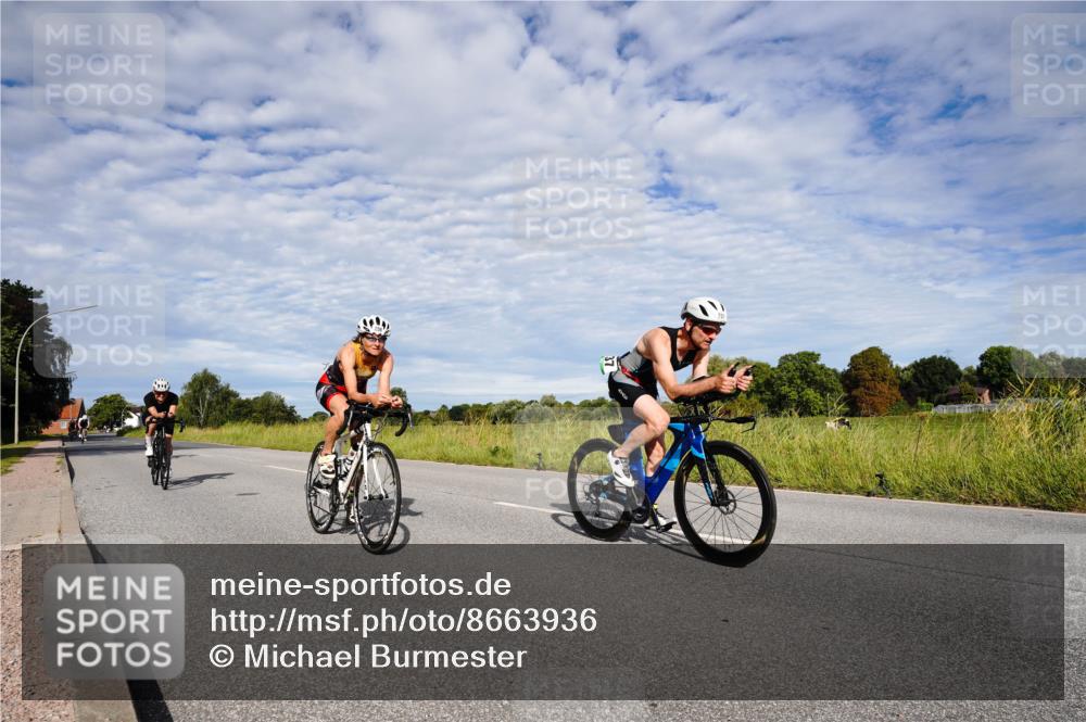 31.08.2025 - Elbe Triathlon Hamburg Michael Burmester http://msf.ph/oto/8663936 31.08.2025 09:44:50 Radfahren 259, 298, 357, 613, 617, 669, 737, 823, 869, 881 meine-sportfotos.de