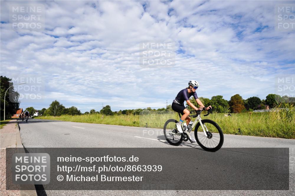 31.08.2025 - Elbe Triathlon Hamburg Michael Burmester http://msf.ph/oto/8663939 31.08.2025 09:44:52 Radfahren 259, 298, 357, 527, 613, 617, 669, 737, 773, 823, 881 meine-sportfotos.de