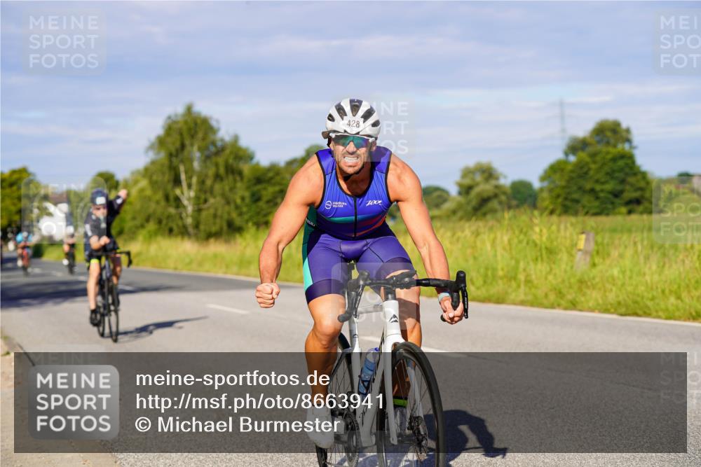 31.08.2025 - Elbe Triathlon Hamburg Michael Burmester http://msf.ph/oto/8663941 31.08.2025 09:21:08 Radfahren 207, 215, 257, 313, 375, 388, 428, 441, 464, 516, 655 meine-sportfotos.de