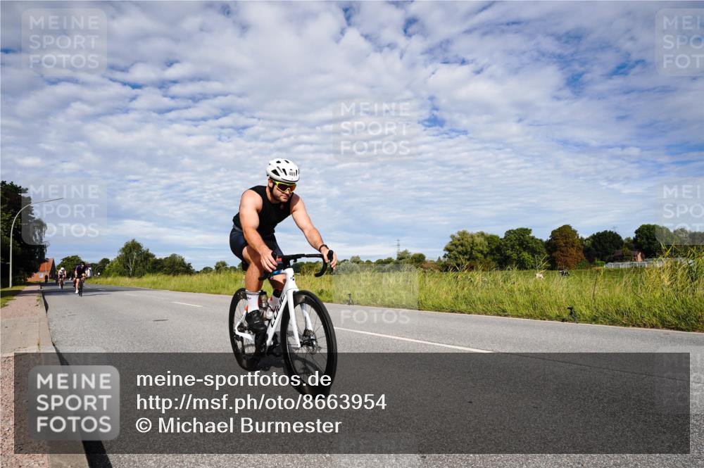 31.08.2025 - Elbe Triathlon Hamburg Michael Burmester http://msf.ph/oto/8663954 31.08.2025 09:45:04 Radfahren 409, 469, 646, 720, 896 meine-sportfotos.de