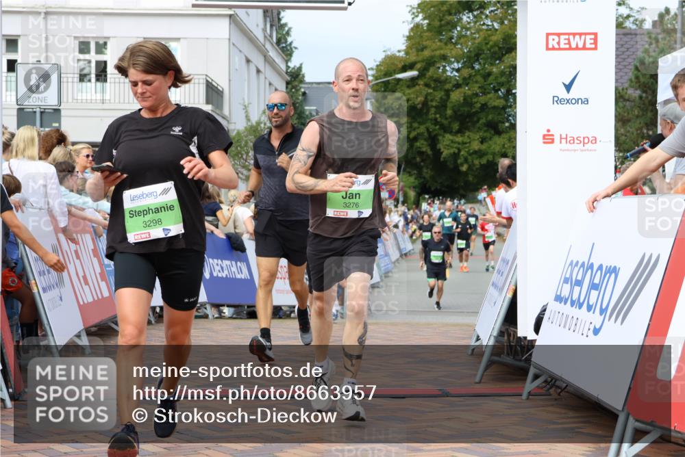 31.08.2025 - 21. Blankeneser Heldenlauf Strokosch-Dieckow http://msf.ph/oto/8663957 31.08.2025 11:01:37 Ziel 3082, 3298, 3276, 3109, 3712 meine-sportfotos.de
