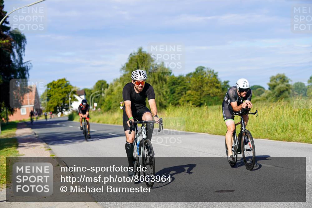 31.08.2025 - Elbe Triathlon Hamburg Michael Burmester http://msf.ph/oto/8663964 31.08.2025 09:21:13 Radfahren 207, 215, 313, 375, 388 meine-sportfotos.de