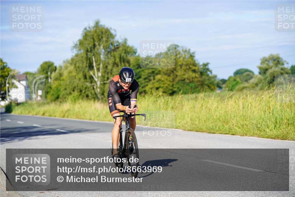 31.08.2025 - Elbe Triathlon Hamburg Michael Burmester http://msf.ph/oto/8663969 31.08.2025 09:21:14 Radfahren 207, 215, 313, 375, 388, 390 meine-sportfotos.de
