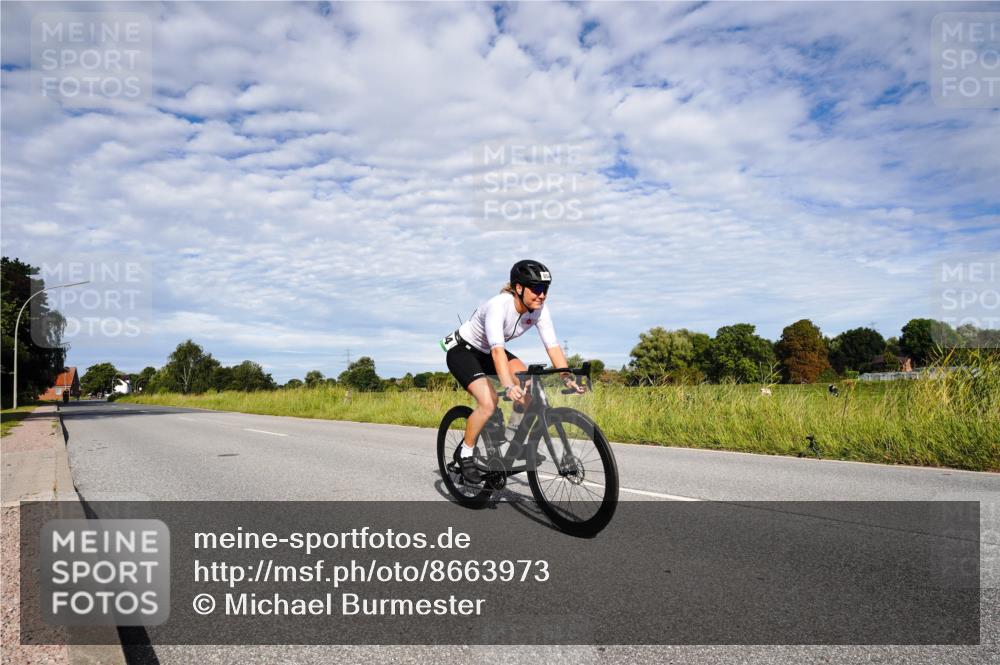 31.08.2025 - Elbe Triathlon Hamburg Michael Burmester http://msf.ph/oto/8663973 31.08.2025 09:45:20 Radfahren 489, 804 meine-sportfotos.de